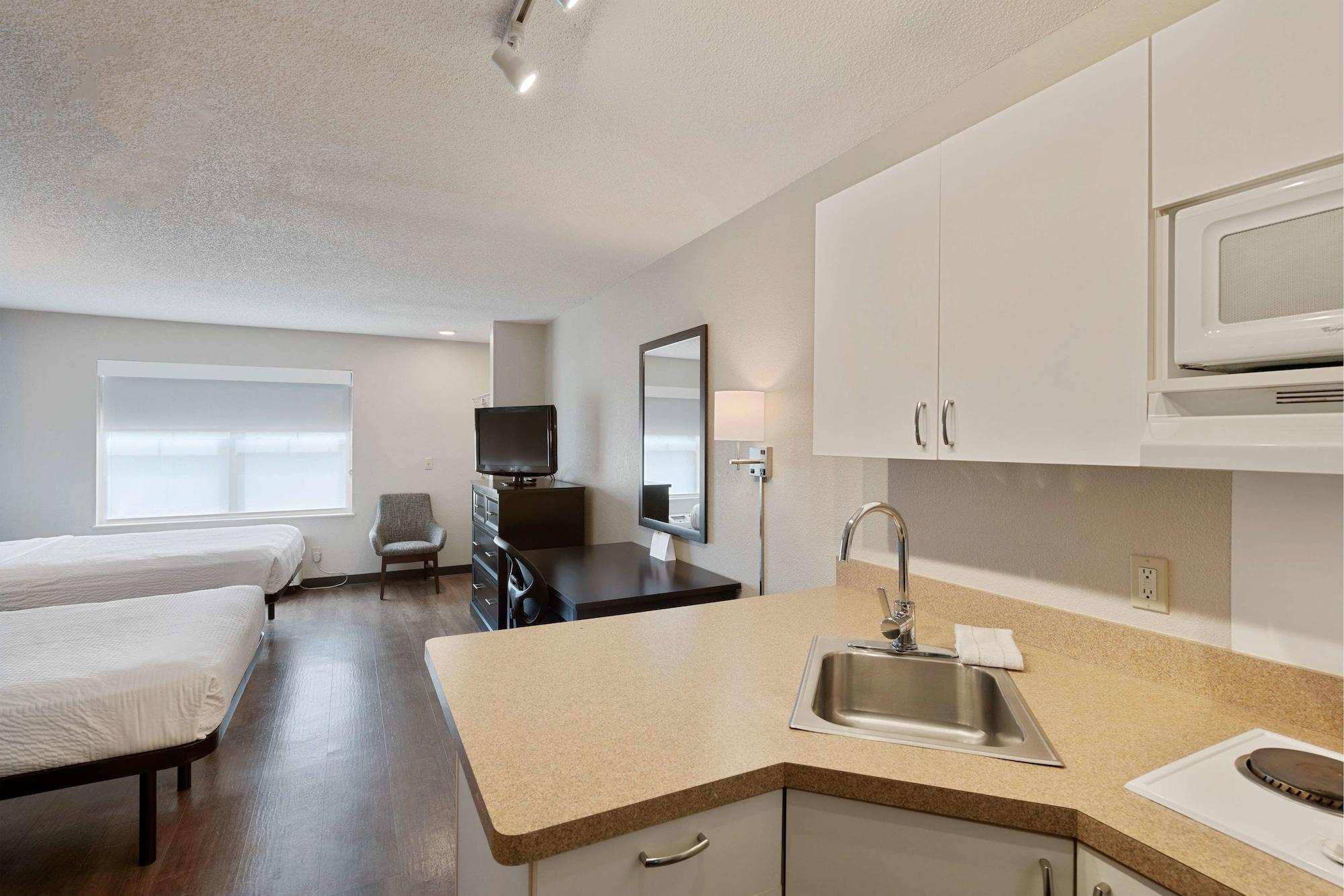 Extended Stay America Select Suites - Charlotte - Tyvola Rd מראה חיצוני תמונה