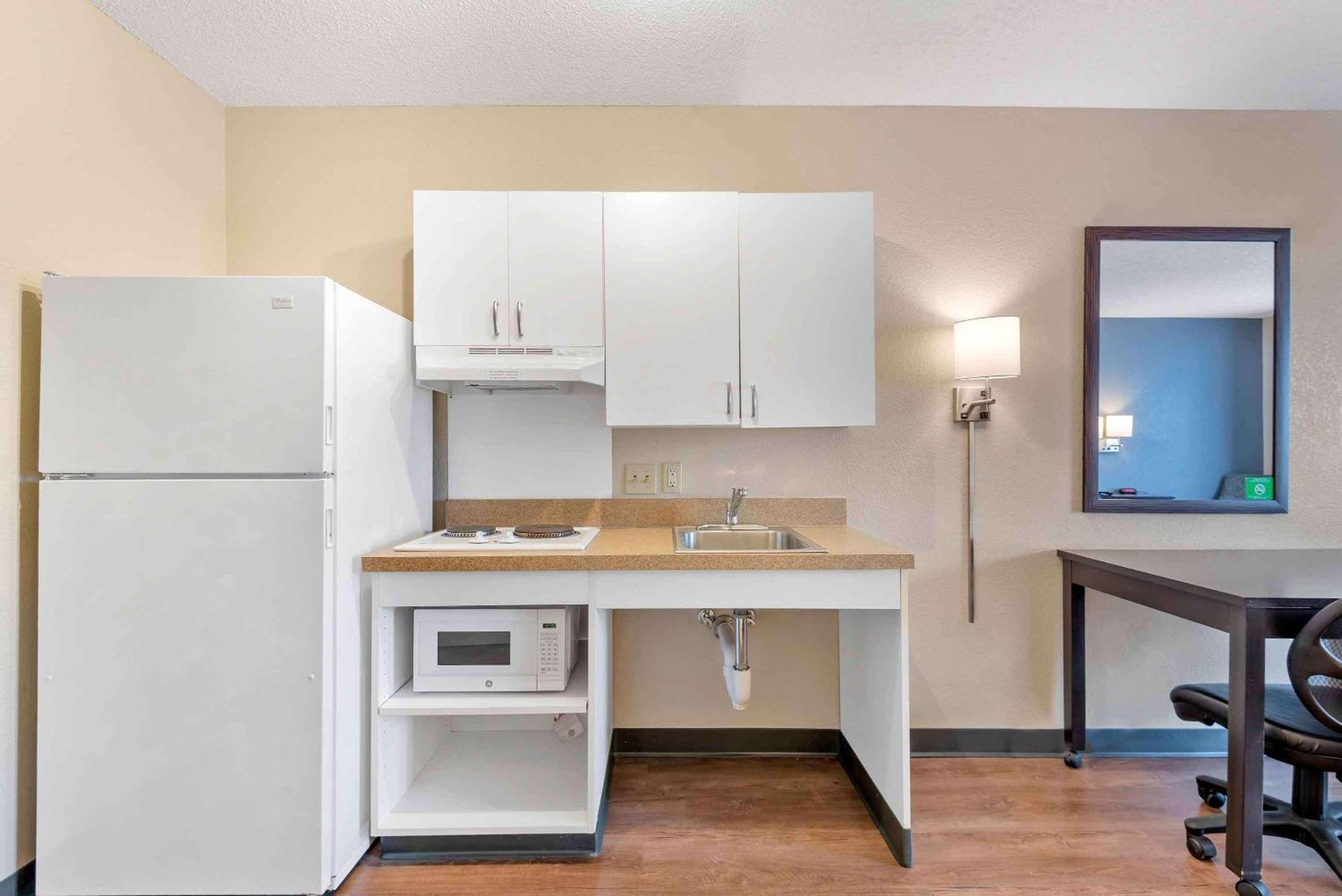 Extended Stay America Select Suites - Charlotte - Tyvola Rd מראה חיצוני תמונה